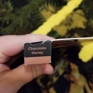 Too Faced Makeup - Too Faced Melted Chocolate Deluxe Lipstick Too Faced Makeup - Too Faced Melted Chocolate Deluxe Lipstick